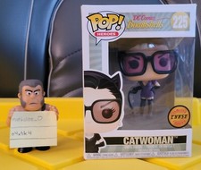 Catwoman #225 - DC Bombshells Purple Chase Funko Pop! Figure w/Soft Protector