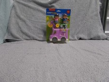 NEW FISHER PRICE LITTLE PEOPLE ICE CREAM TRUCK SET