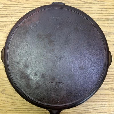 Unmarked Griswold/Wagner Ware No 14 Cast Iron Skillet 15 1-4 Inch A W/ Heat Ring