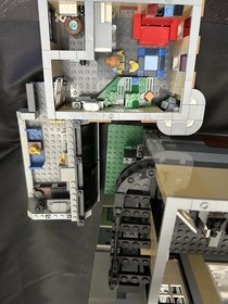 LEGO Assembly Square 10255 Preowned Disassembled Read Description