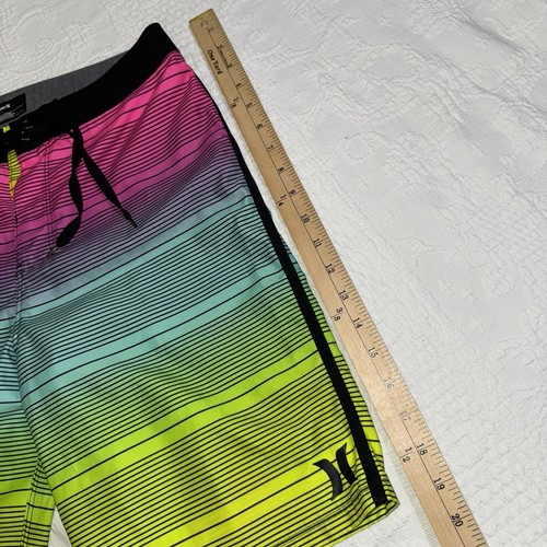 Hurley Board Swim shorts for Boys Size 18 / 29 Colorful Ombre Swimwear Outerwear - Picture 3 of 10