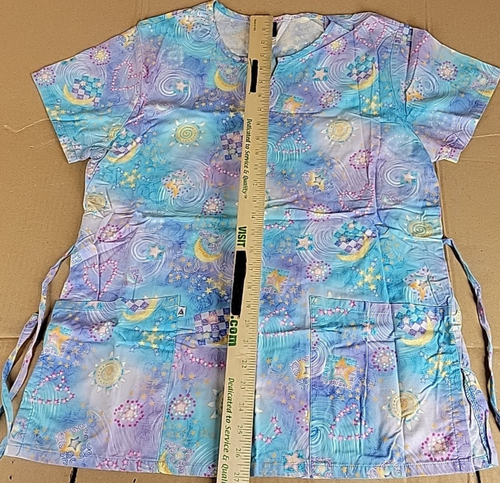 Sun Moon & Stars Simply Basic Medium Scrub Top turquoise ocean blue & lavender - Picture 6 of 13