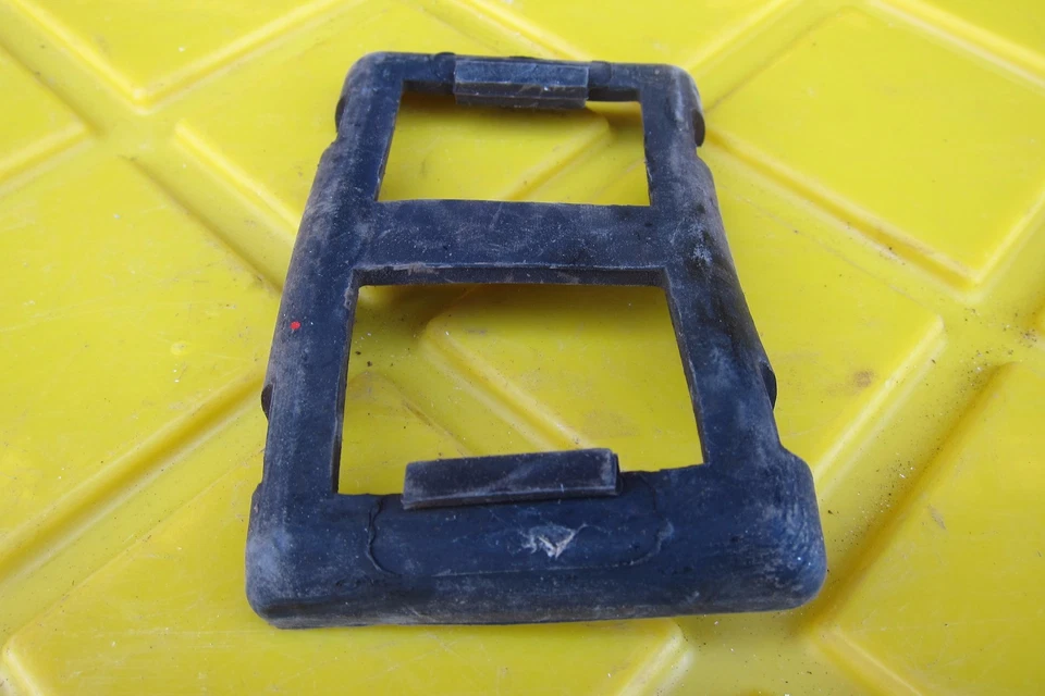 Yamaha XS400 XS 400 1981 caja de batería insertada Foto 4 de 4