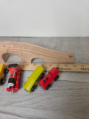 Thomas & Friends Take Along James Train Wood Magnetic Cars Bridge Supports - Picture 5 of 9