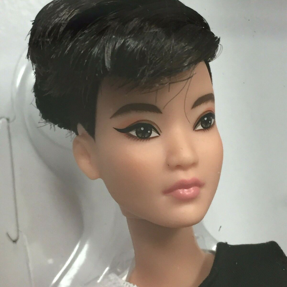 NRFB 2021 Barbie Signature Barbie Looks GXB29 Asian Petite NRFB 2021 Barbie Signature Barbie Looks GXB29 Asian Petite