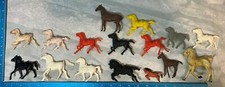VINTAGE 1960'S LOT OF 16 PLASTIC TOY HORSES  YT65