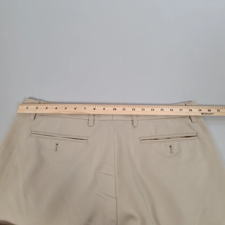 Cutter & Buck Shorts Mens 38 Brown Khaki Outdoors Golf Performance Mens - Image 3 of 4