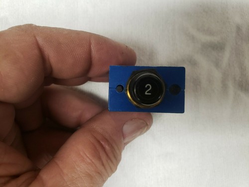 Aircraft CIRCUIT BREAKER PUSH BUTTON Style 9500-004-2 2 AMP C/B - Picture 4 of 5