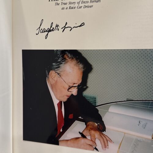 The Roaring Racers - The True Story of Enzo Ferrari SIGNED by SCAGLIOTTI & Cas.. - Foto 9 di 24