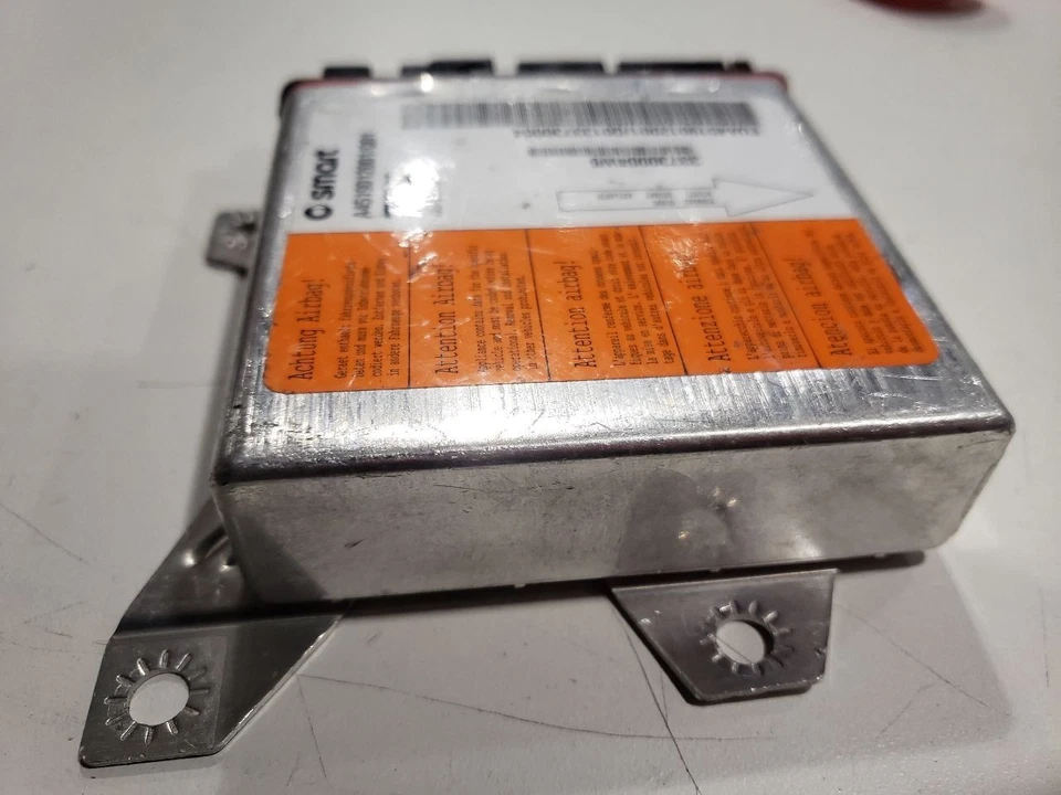 Módulo de controle SRS - 2014 Smart Fortwo elétrico conversível - OEM A4519012001 - Imagem 4 de 4