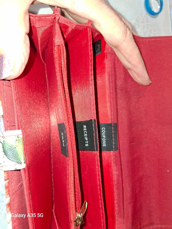 Cartera de Colección Safekeeper PLEGABLE Mariposa Floral Imitación Cuero GUC BLANCA Foto 4 de 4