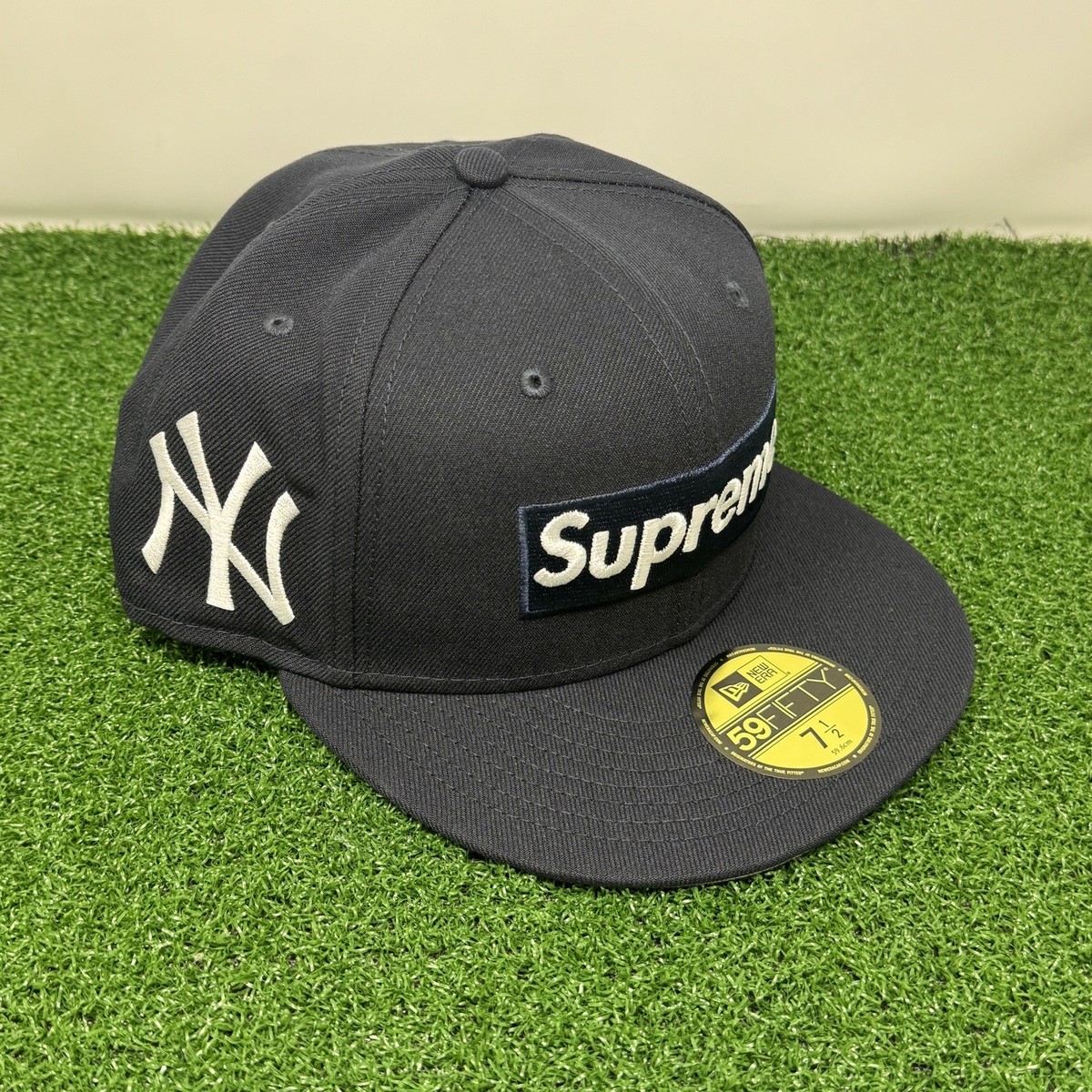 Supreme x New Era MLB Box Logo New York Yankees Navy Fitted