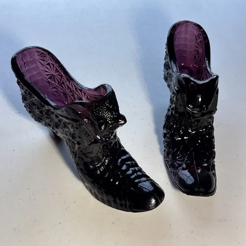 PAIR Vintage FENTON Amethyst Purple Daisy & Button Cats Head Glass Shoes - Nice!