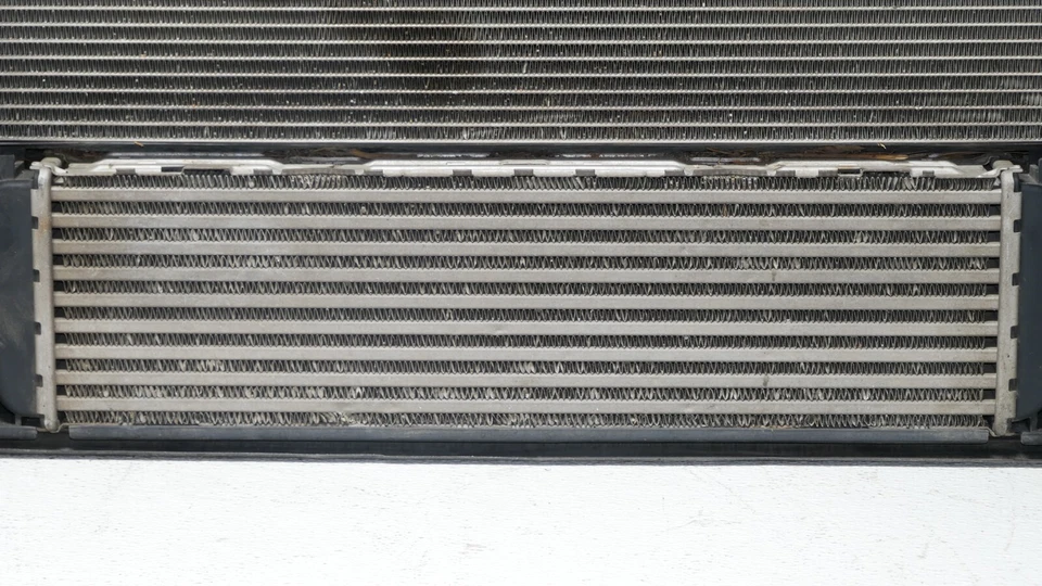 Conjunto de ventilador eléctrico de CA condensador radiador núcleo de refrigeración delantero OEM BMW F22 F30 Foto 4 de 4