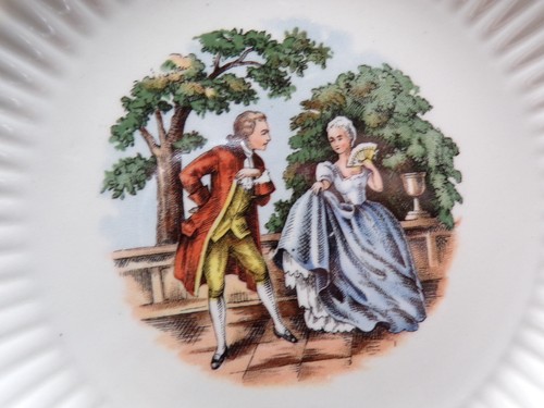 2 USA Vintage Royal China Early American 22k Gold Trim Bread Plates 6-1/4" F25 - Picture 6 of 9