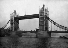 England London Tower Bridge over the River Thamse 1910 Historic Old Photo