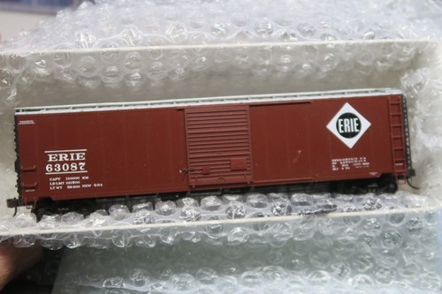 BRANCHLINE BLUEPRINT SERIES HO SCALE ERIE 63087 50' AAR BOX CAR ! PLEASE READ! - Picture 4 of 22