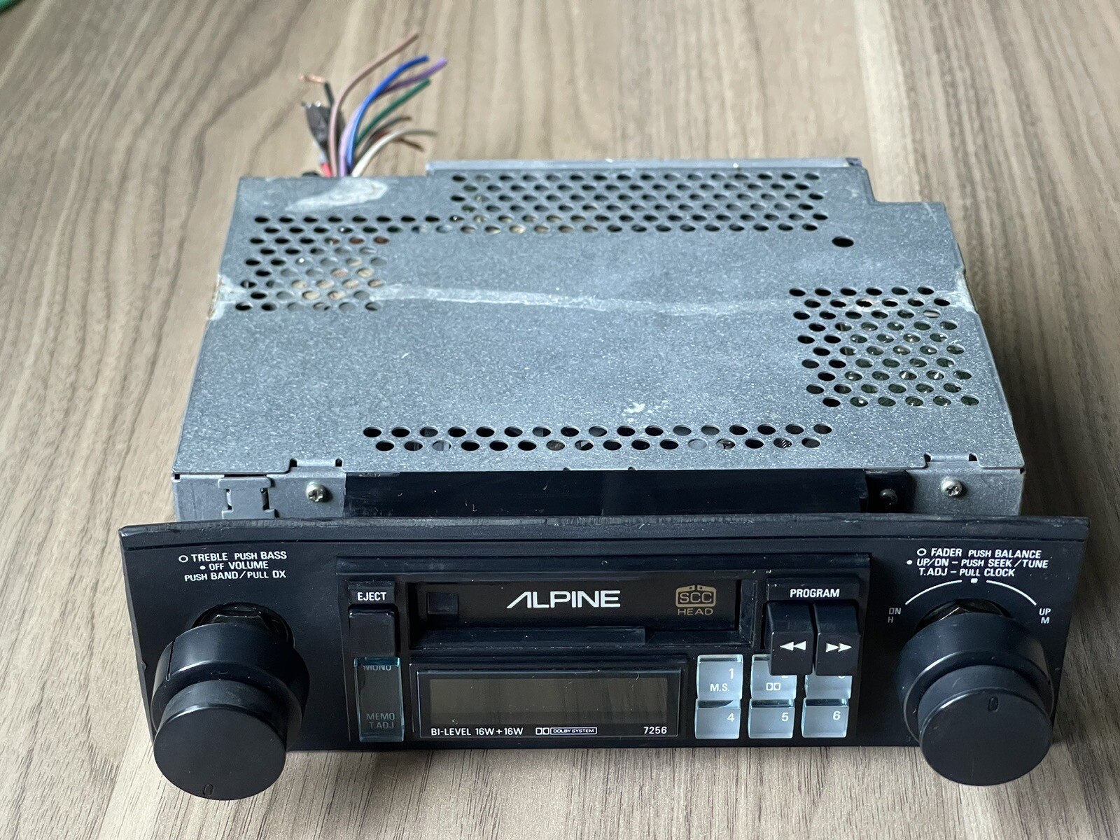 ALPINE 7256 OLD SCHOOL CAR AUDIO STEREO 2 KNOB CASSETTE RARE VINTAGE EQ