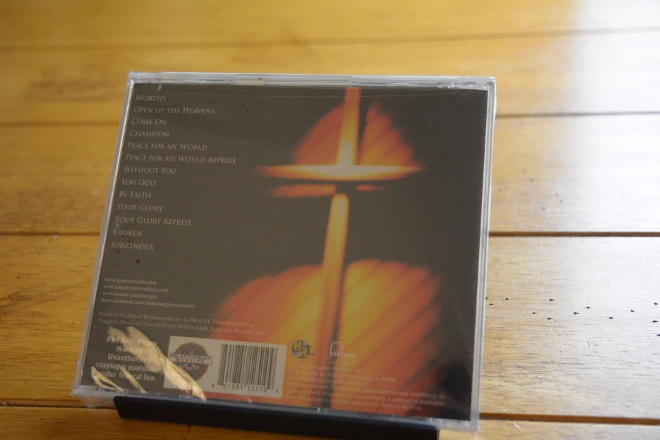 SHEKINAH GLORY MINISTRY "SURRENDER" AUDIO CD [NEW] CASE CRACK [150A] Foto 2 de 4