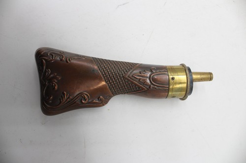 F x2 Vintage Shot Flasks inc 1lb 3oz Embossed Leather 1oz-1 1/4oz Measurements - Picture 2 of 5