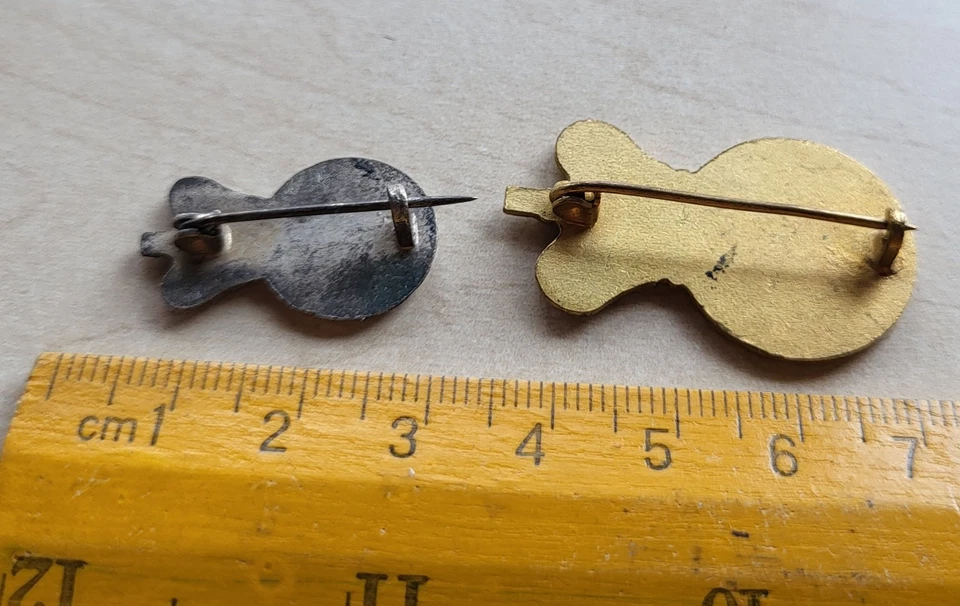 Vintage enamel Coronation of Queen Elizabeth Royalty brooch pin badges - Image 3 of 3