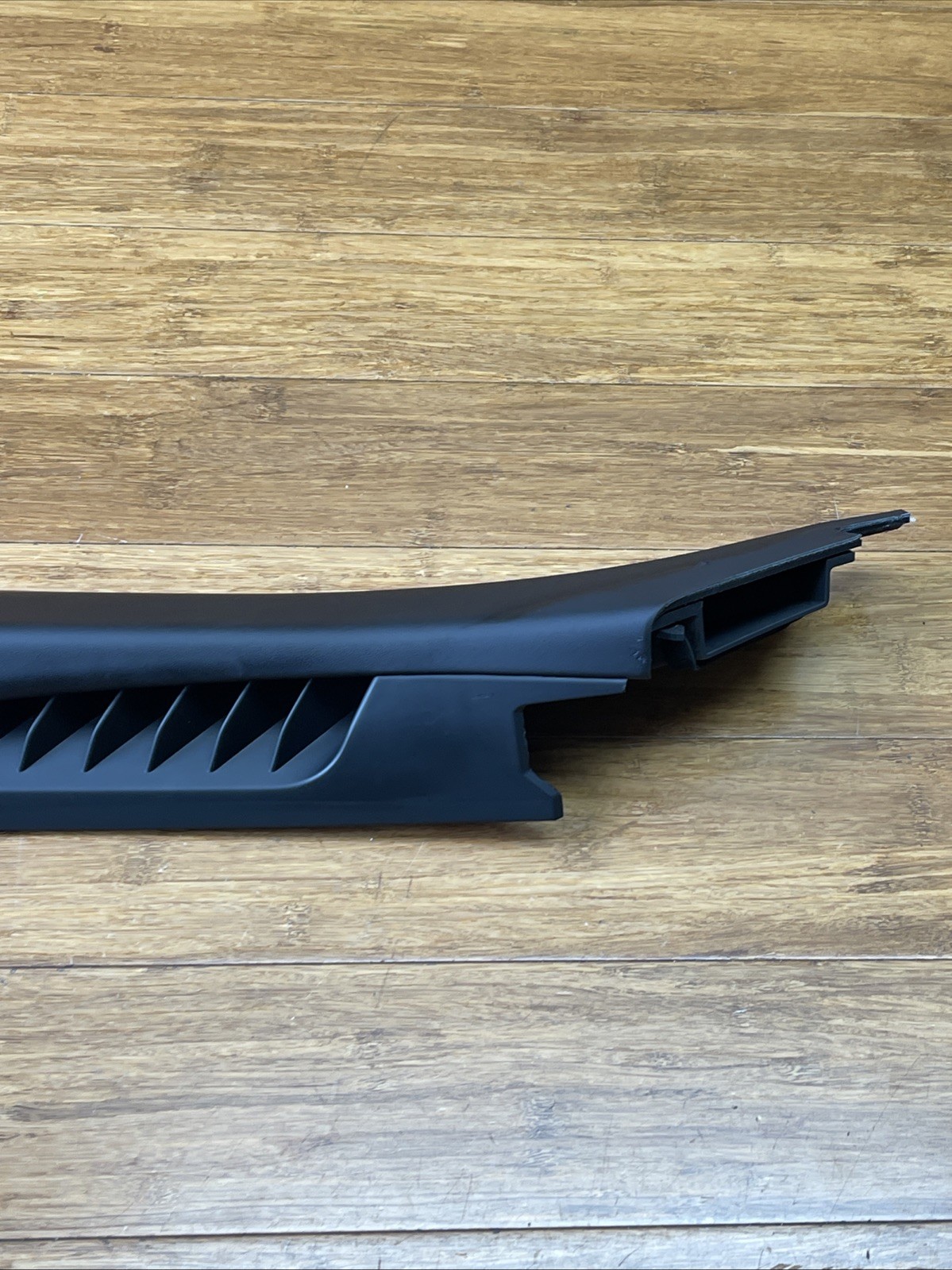 2017-2023 Rolls Royce Dawn RR6 Front Left A-Pillar Trim Cover OEM *NOTE*