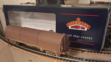 Bachmann EWS BRA Stell Strip Carrier Bogie Wagon - 37-628 - OO Gauge - Weathered