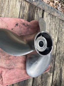 13" X 19P MERCURY STAINLESS PROPELLER, 48-72762-19