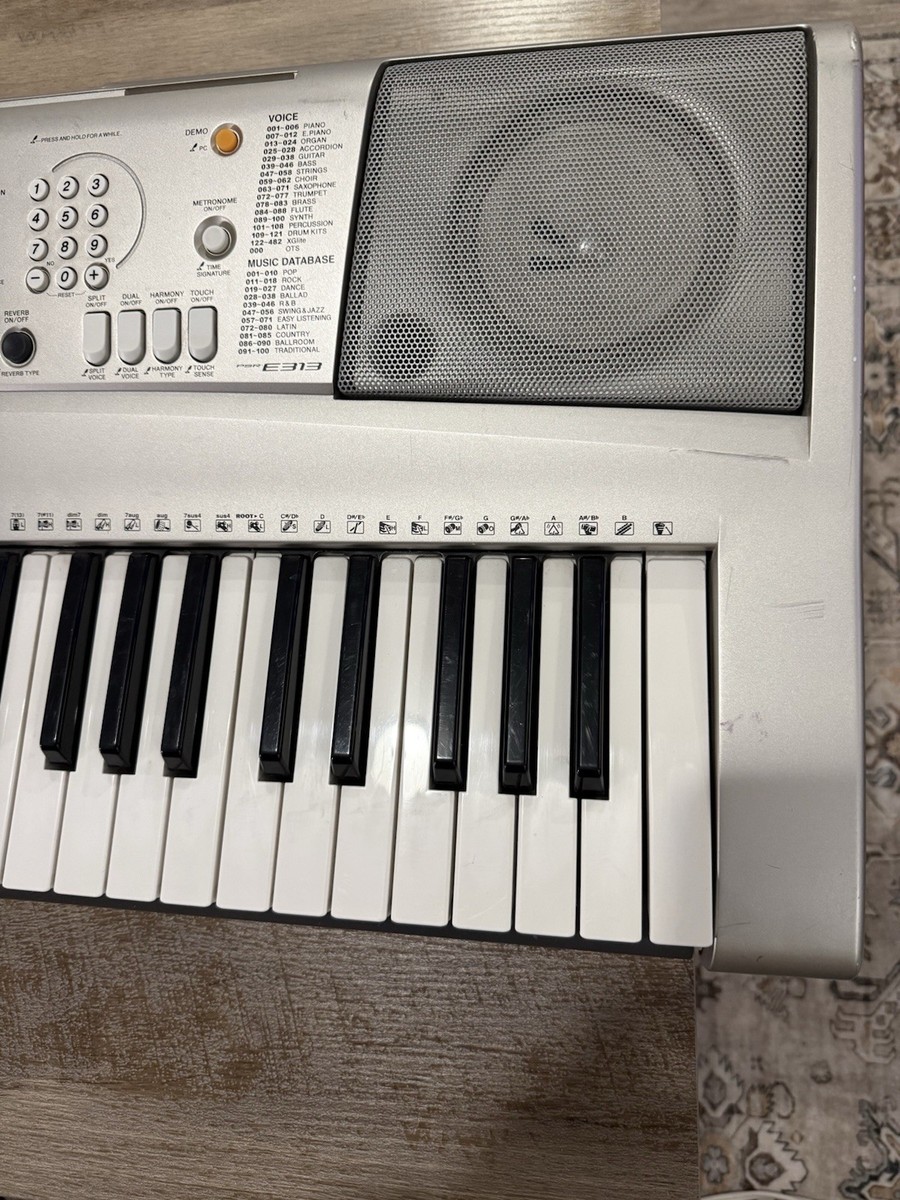 Yamaha Portatone Electric Keyboard~ Electronic Piano~ PSR-E313