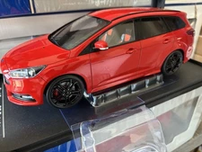 1/18 MCG FORD FOCUS ST ESTATE, RED