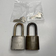 2-Vintage SCHLAGE HEAVY DUTY PADLOCK with 4 KEYs Brass 2 SHACKLE clearance KA
