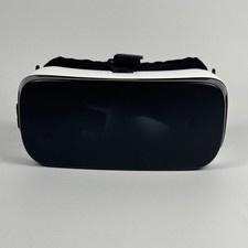 Samsung Oculus Gear VR Virtual Reality Headset SM-R322
