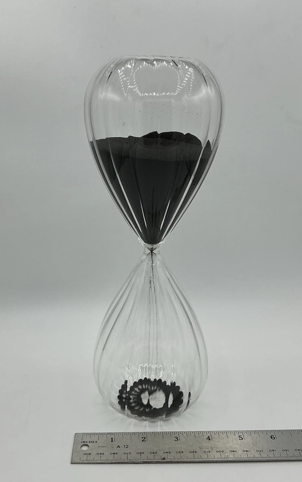 Freestanding Hourglass Black Sand Timer LARGE 11" Ribbed Clear Glass 60 Minute