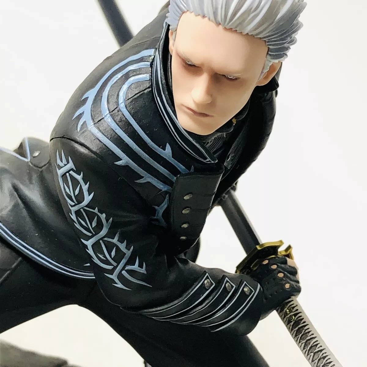 KOTOBUKIYA Devil May Cry 4 VERGIL ArtFX Statue Figure