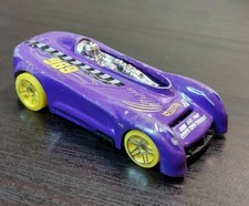 2000 HOT WHEELS Monoposto Purple Yellow Wheels Diecast