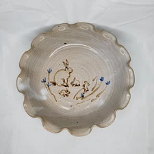 Vintage Jugtown Crimped Edge Ruffled Pie Plate Rabbits Bunnies