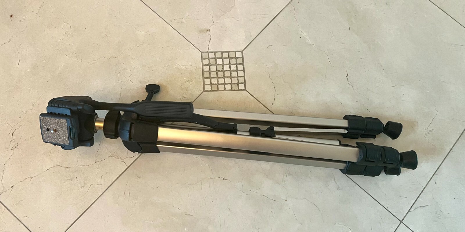 Sunpak 6464 Video/Photo Aluminum Tripod with Retractable Leg Spikes eBay
