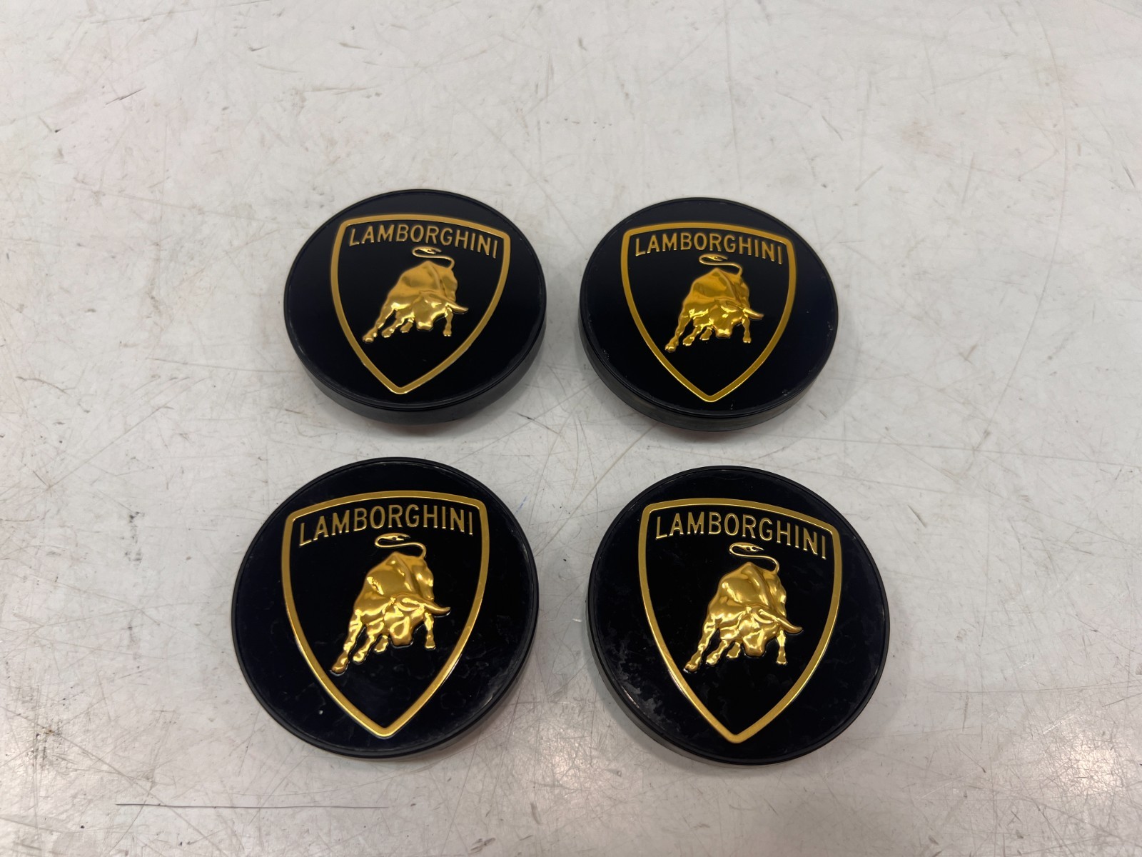 Lamborghini Aventador Caps Set P/N 470601147