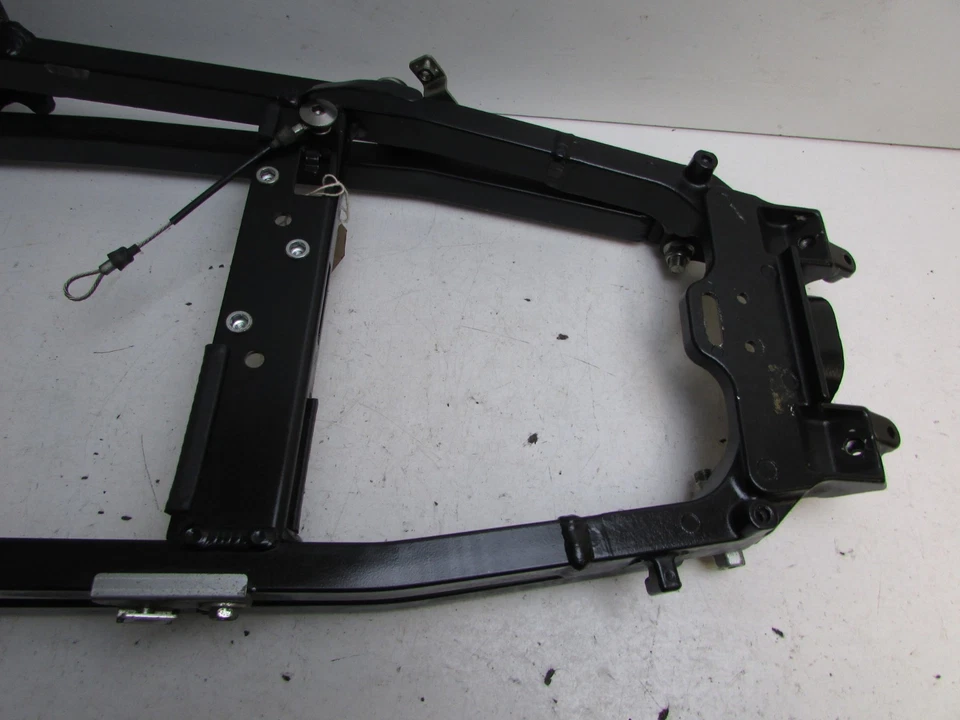 Kawasaki ZZR1400 ZZR 1400 A7F 2007 submarco trasero submarco J5 Foto 3 de 4