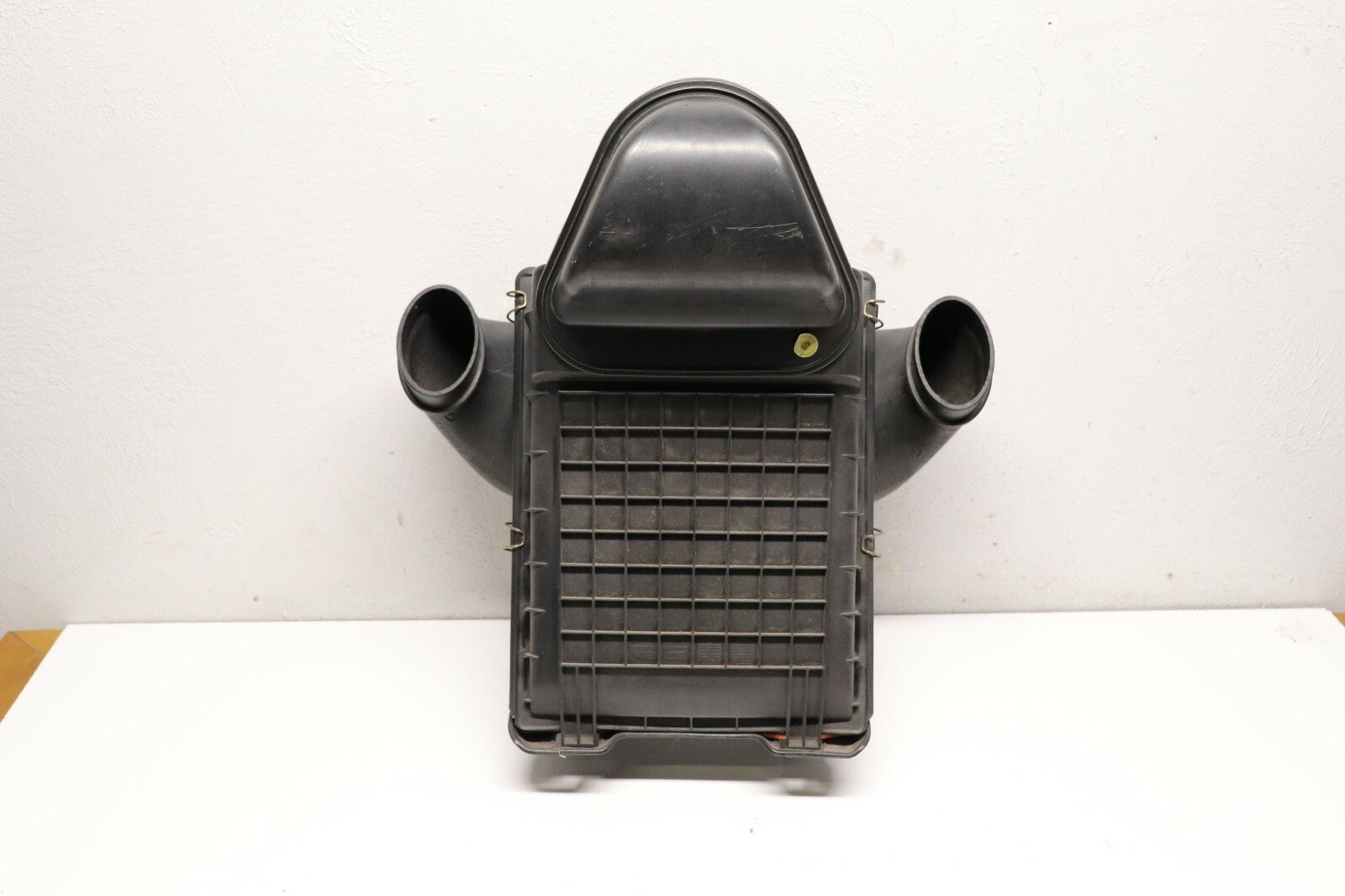 P20492 2003-2008 Maserati Quattroporte M139 Air Intake Cleaner Filter Box 4.2L 