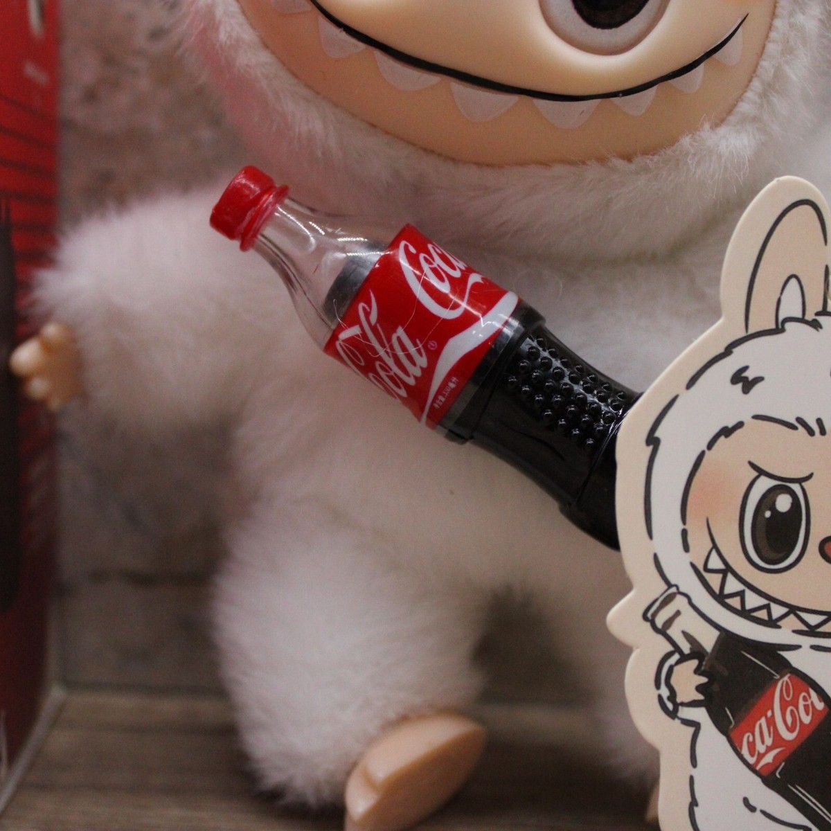キーホルダー・アクリルキーホルダー Coca-Cola The Monsters labubu POP MART THE MONSTERS Labubu Coca-Cola Series Key Chain +