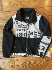 The North Face Printed '95 Retro Denali Youth Jacket. Size S 7/8  NWT 