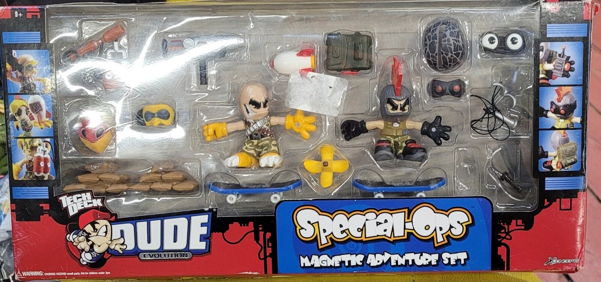 2005 Tech Deck Dude Evolution Special Ops Magnetic Adventure Set