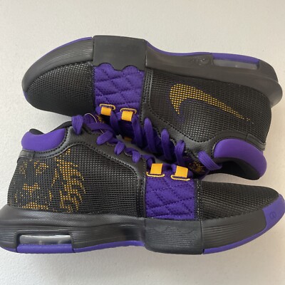 LEBRON WITNESS Ⅷ EP 26.5㎝ LeBron Witness VIII Basketball Shoes. Nike.com