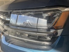 Used Left Headlight Assembly fits: 2018 Volkswagen Atlas LED w/o adaptive Left G