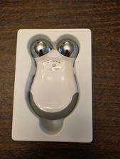 NuFACE MINI Facial Toning Device white/silver