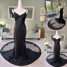 Black Mermaid Wedding Dresses Lace Applique V neck Bridal Gowns Court Train