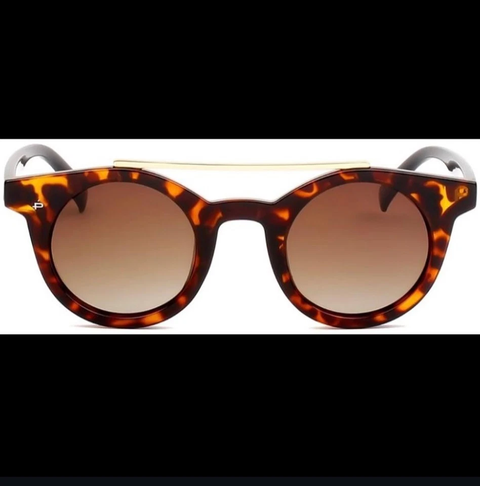 Prive Revaux Unisex Sunglasses The Reagan Tortoise Frame Brown Gradient Lens - Image 2 of 2