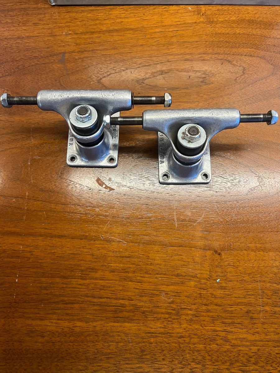 Tracker Trucks In Vintage Skateboarding & Longboarding Equipment