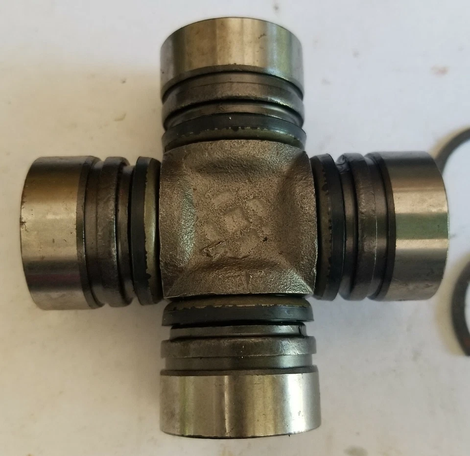 Juntas de precisión 436 juntas delanteras universales junta en U Foto 4 de 4